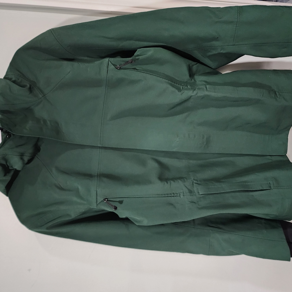 lululemon athletica Men's Dark Green Raincoat